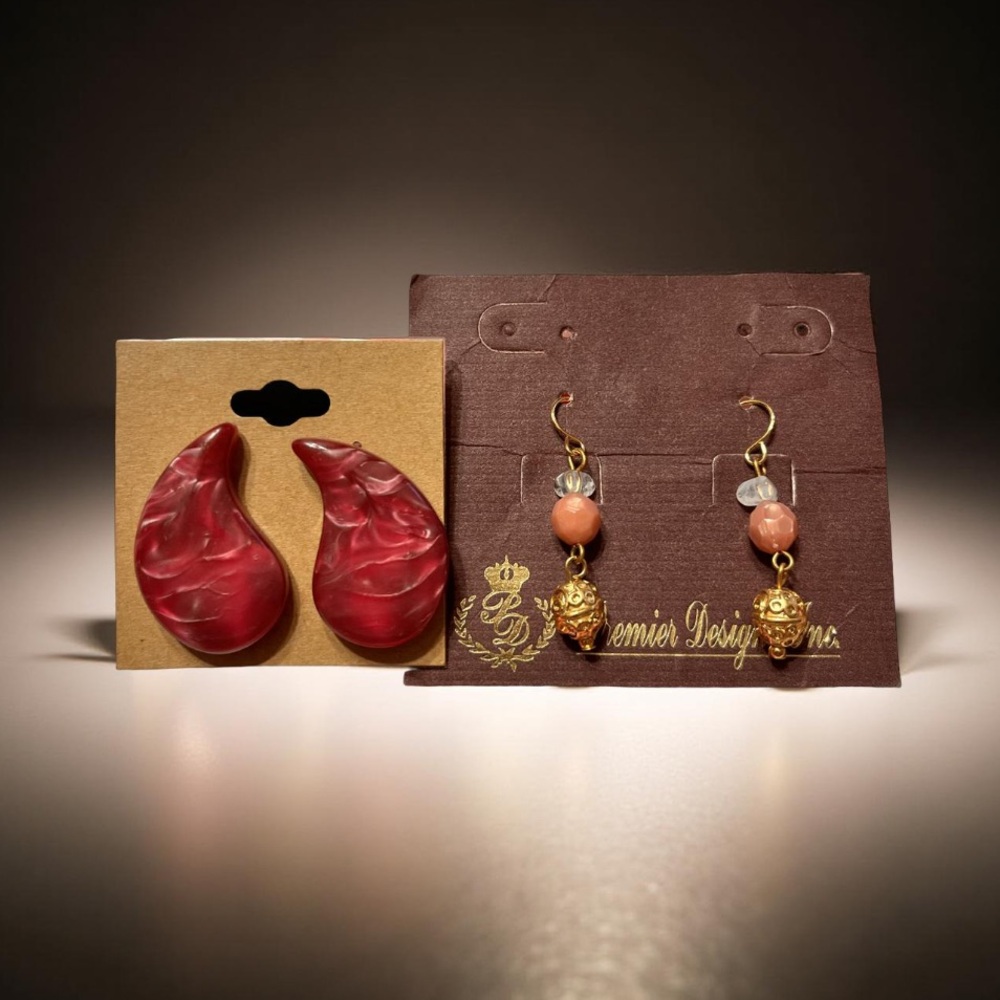 Earring lot- Red and Gold Earrings 
Set of 2